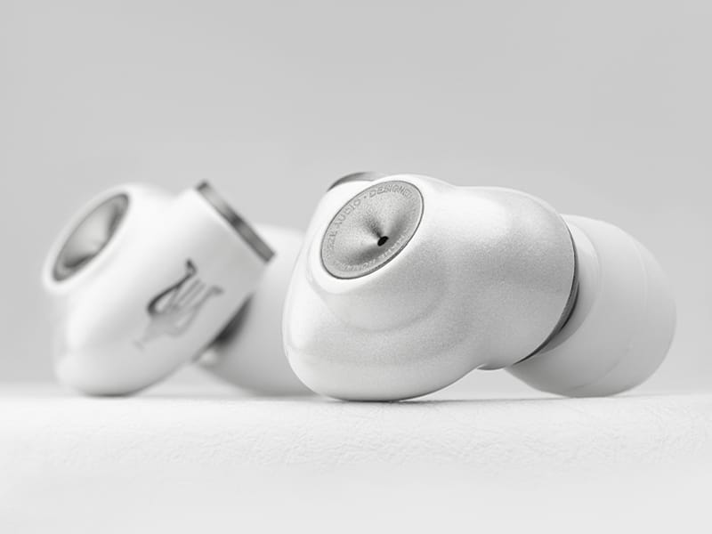 Meze Audio: Alba In Ear Monitors Close Up Image of Earbuds | The Metalverse.net