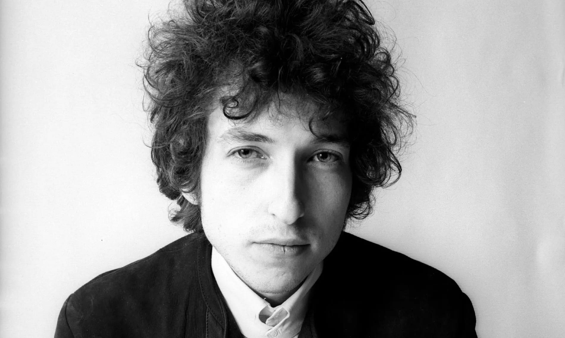 The 35 Most Popular Country Artists in the World: Bob Dylan| The Metalverse.net