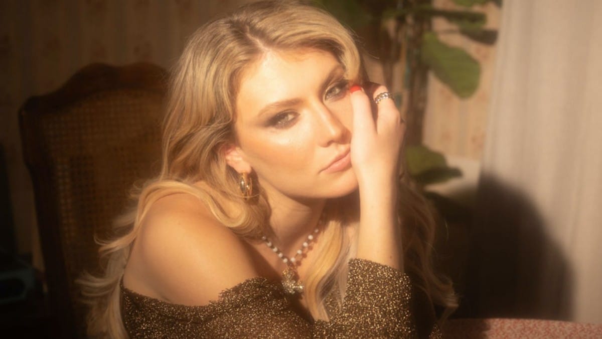 The 35 Most Popular Country Artists in the World: Dasha| The Metalverse.net