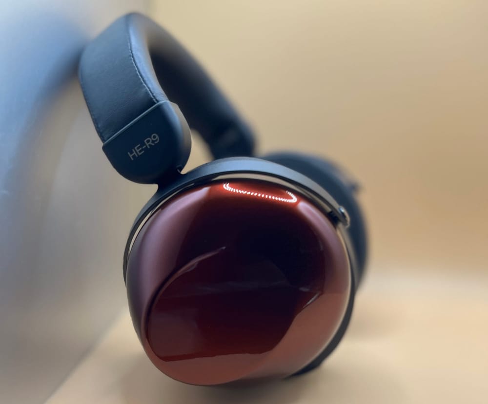 HIFIMAN HE-R9 Review: Booming Bass Closed-Back Headphone post image